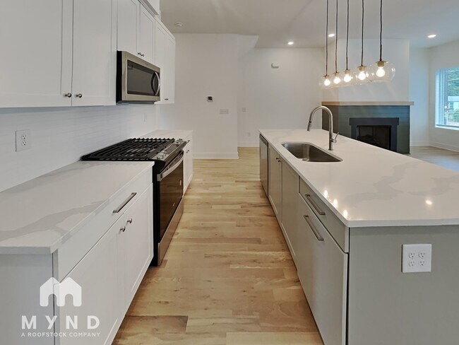 Photo - 1541 Millwood Pl