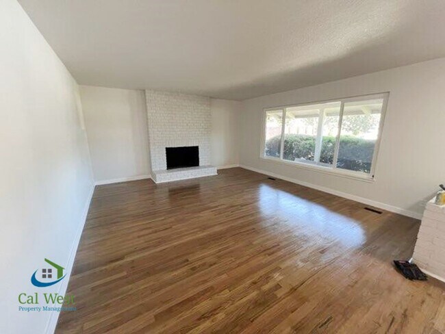 Photo - 1436 Cherrydale Dr