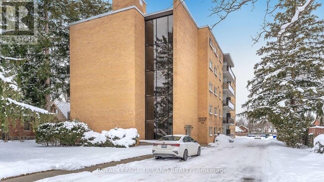 Building Photo - OLD South!  2 Bedroom * Renovated * Parking * Insuite Storage * AVAIL NOW Unit 105