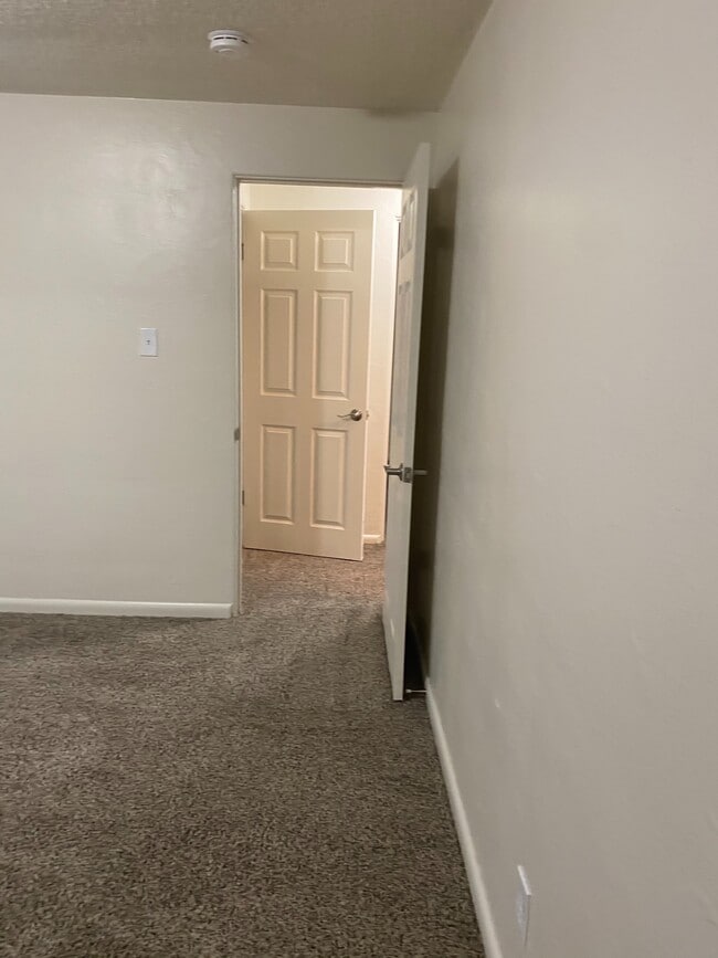 Photo - Hillcrest Apartments