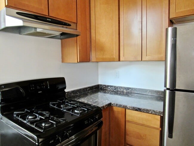 Photo - Cozy 1 Bed / 1 Bath - River West Unit 2R