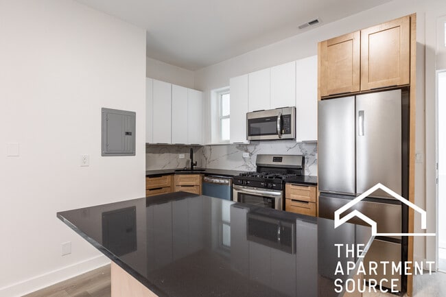 Building Photo - 1454 N Kedzie Ave Rental