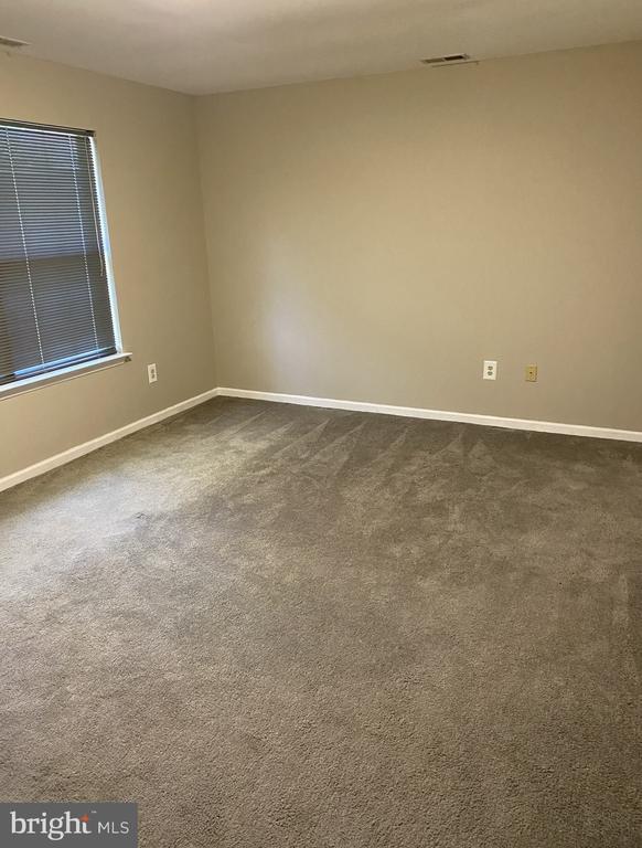 Photo - 213 Allens Ln