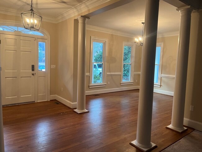 Photo - 224 Muirfield Ct E