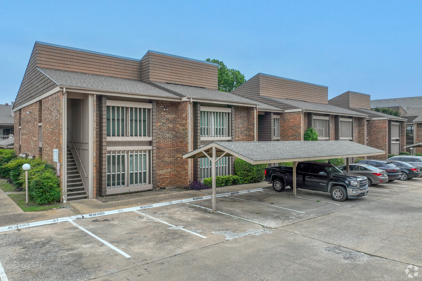 The Arrangement Condominiums - The Arrangement Condominiums