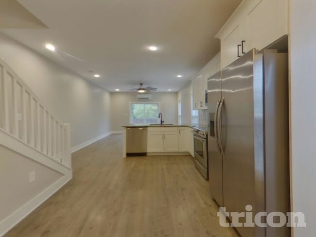 Photo - 3047 Ridge Ave