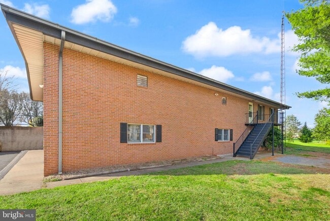 Photo - 318 Evergreen Mills Rd Apartamento