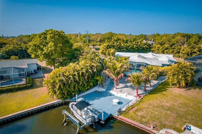 Photo - 2159 Constitution Blvd