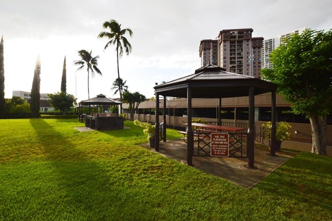 Park At Pearlridge 2 Bed 2 Bath 2 Parking Condo Condo For Rent In