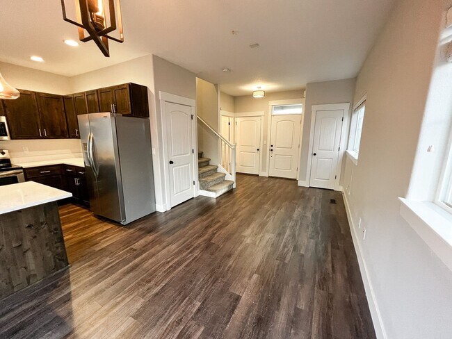 Photo - 5727-5729 Honey Bee St S Unit 5729