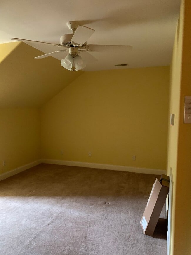 Photo - 136 Nickolas Cir