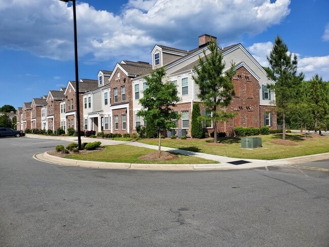 Bellemont Pointe Apartments - Bellemont Pointe Apartments