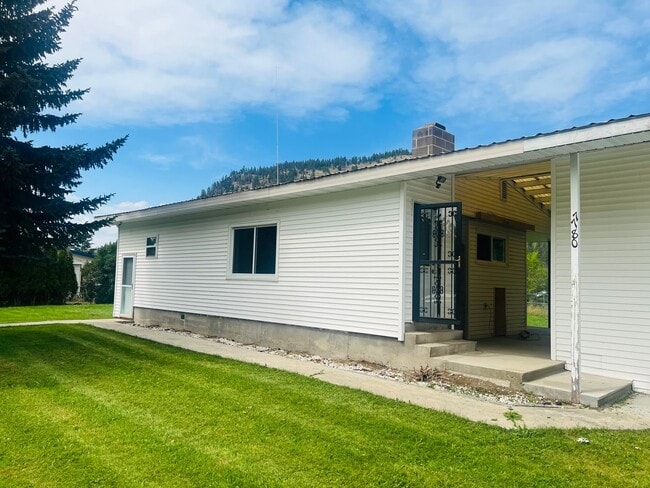 Photo - 3-Bedroom Home with Shop & Yard