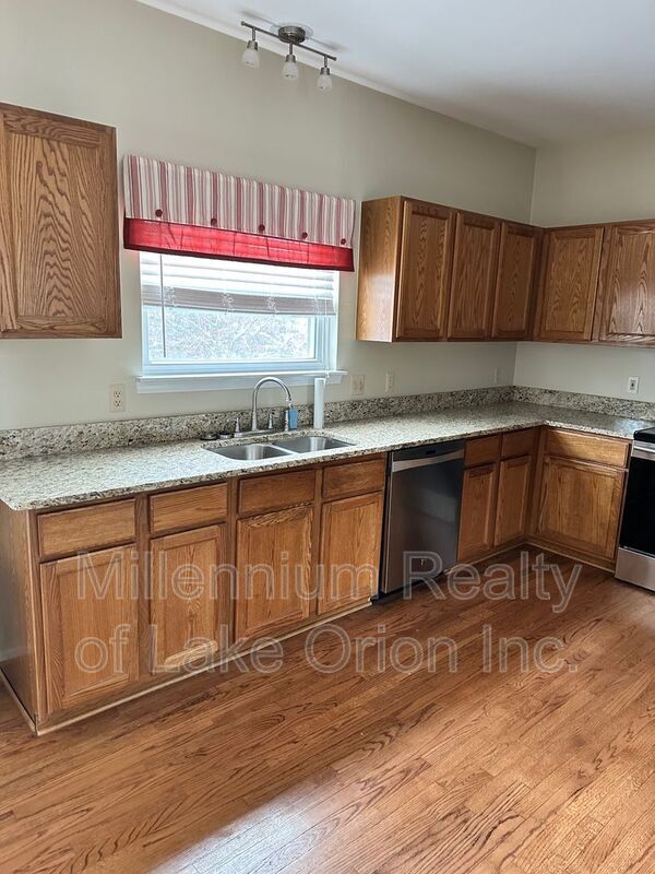 Photo - 3189 Silverbrook Dr