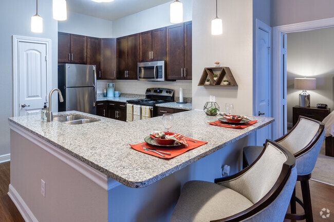 2BR,2BA-1050sft