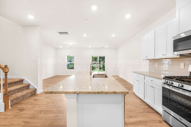 Photo - 2853 Yeager Dr NW