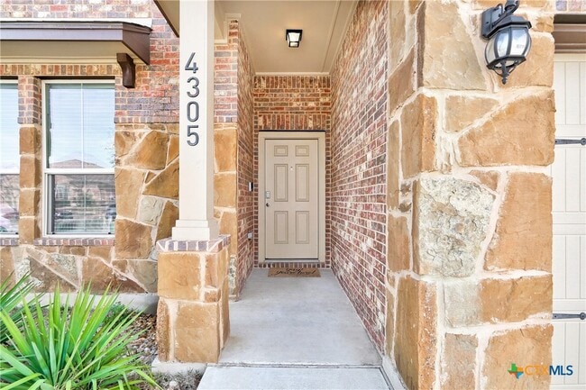 Photo - 4305 Abergavenny Dr
