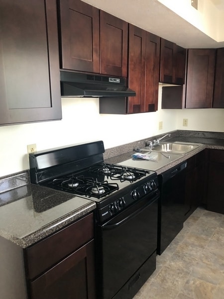 Photo - Southwyck Place Apartments