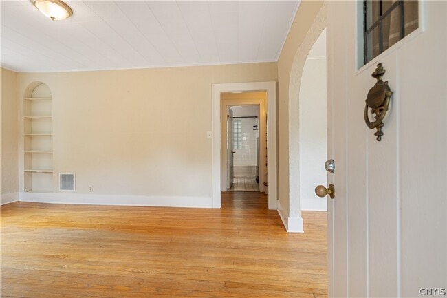 Photo - 448 Buckingham Ave