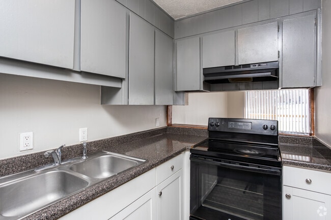3BR, 2.5BA - 1,125SF - Kitchen