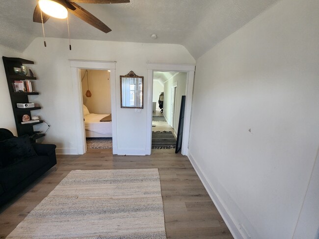 Photo - 4539 Smith Rd Unit 4