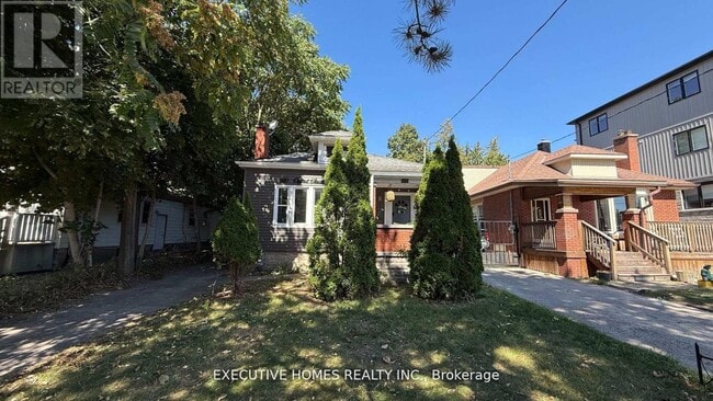 Photo - 650 Oxford St