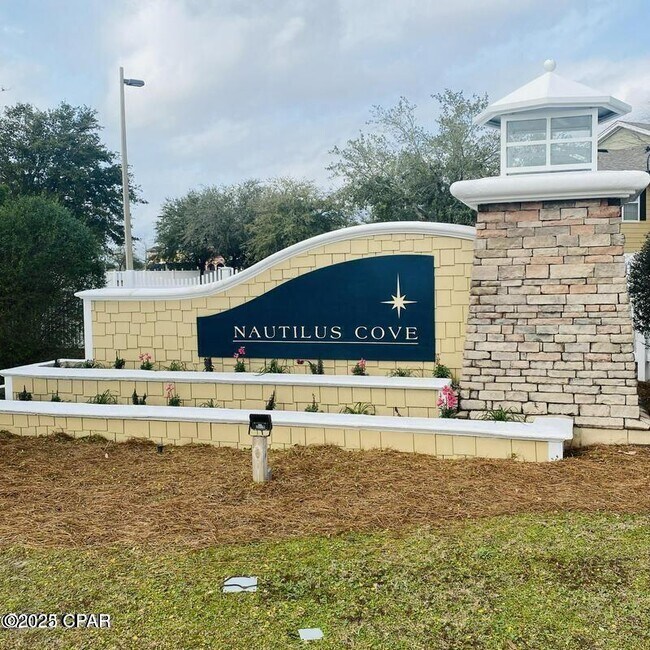 Photo - 504 Lighthouse Rd