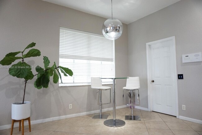 Photo - 878 Lavender Cir