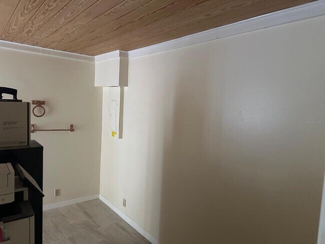 Photo - 212 N Chestnut Rd