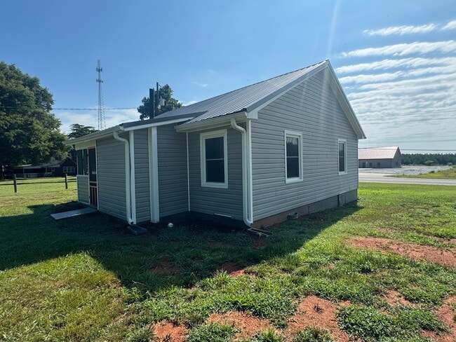 Photo - 2/1 in Cleveland County, NC - close to hwy 74