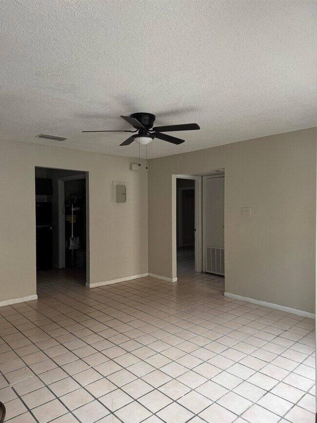 Photo - 2807 Garfield St