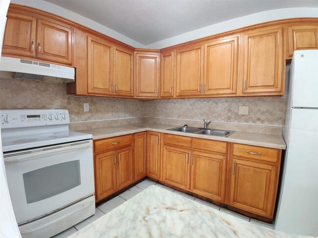 Photo - 3961 SW 51st St Apartments Unit 1-4