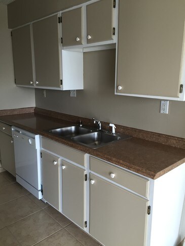 Photo - Collinsville Garden Apartments