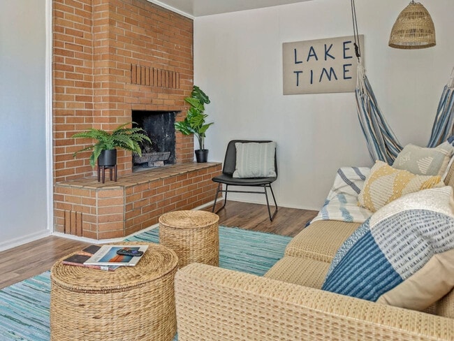 Building Photo - 170 E 100 N