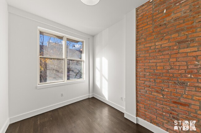 Photo - 441 Franklin Ave Unit 3a