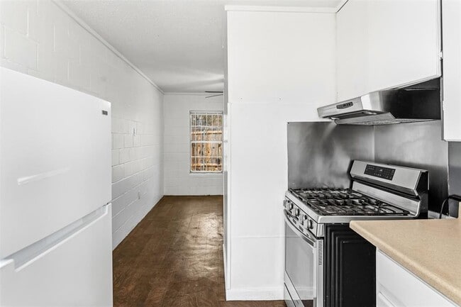 Photo - 1311 E M. Franklin Ave