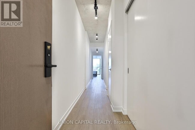 Photo - 195 McCaul St Unit 402