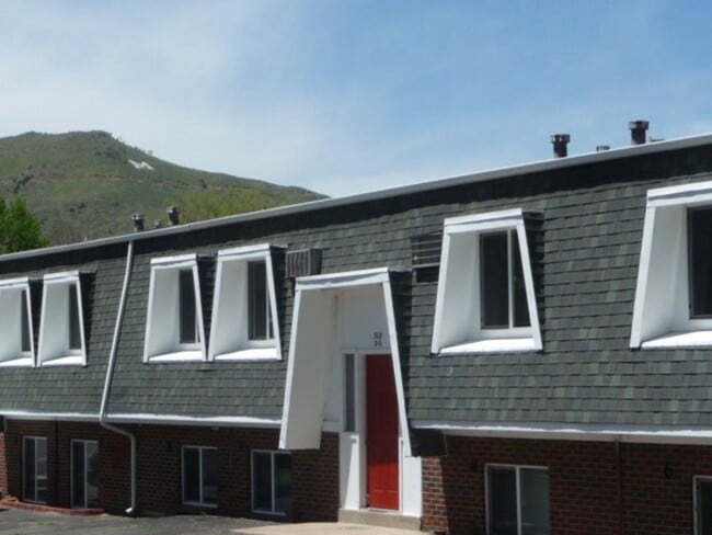Photo - Mountain views | Near downtown Golden | Quaint apartment building Unit 518 22nd St  2