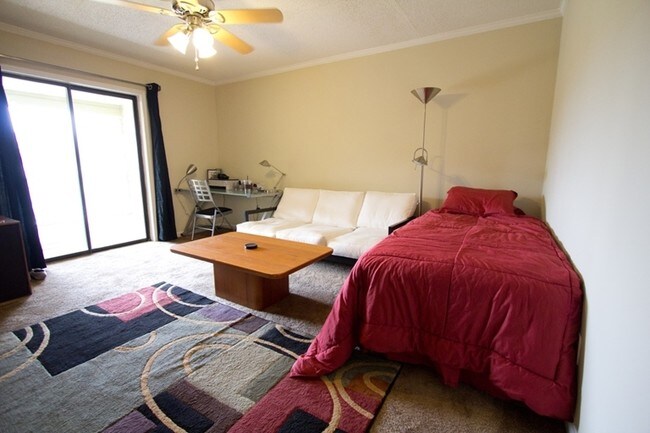 Dining Room - River's Edge