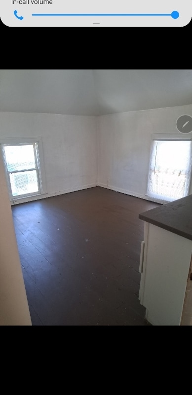 Photo - 558 W Newgrove St Unit 7