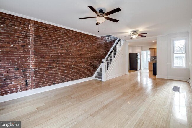 Photo - 2522 Kimball St