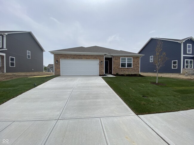 Building Photo - 1861 Fairmount Dr