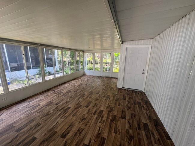 Photo - Tavares 1 Bed 1 Bath Waterfront Mobile Home Unit 1