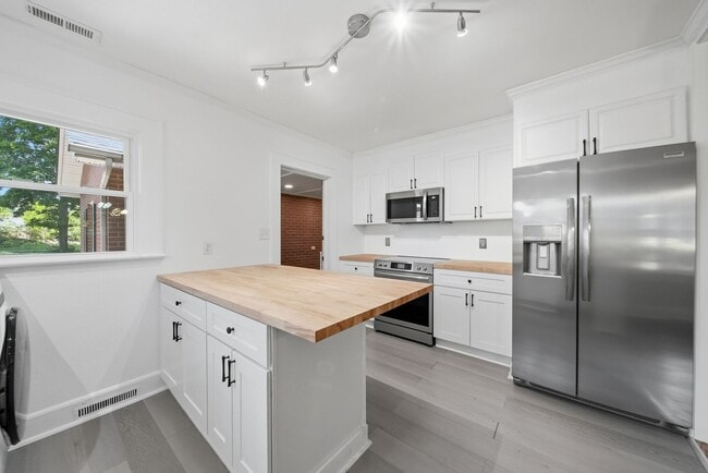 Photo - Serene 3BR Ranch with Spacious Yard & Updated Interiors