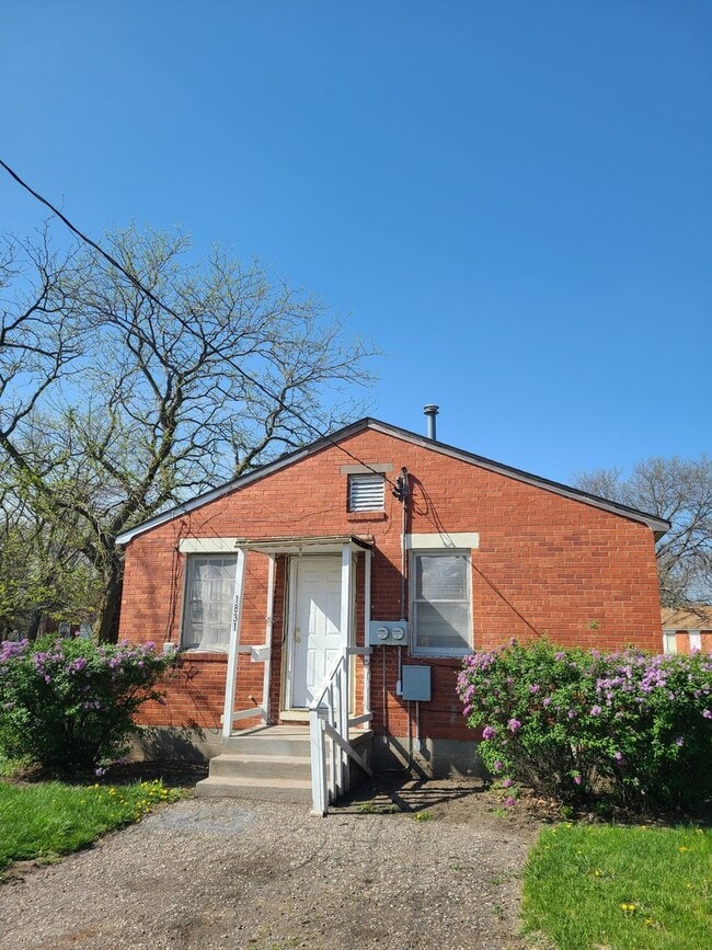 1829-1831 N Madison - 1829-1831 N Madison Apartment Unit 1831