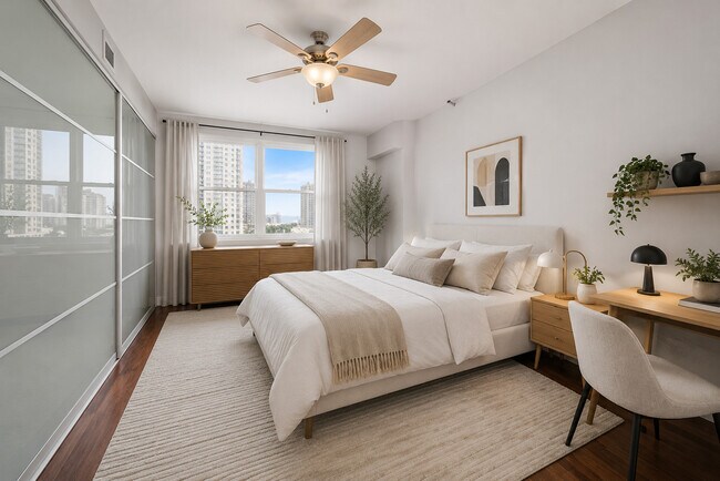 Photo - 5 E 14th Pl