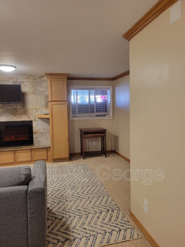 Photo - 1065 Canyon St