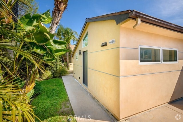 Building Photo - 6864 Babcock Ave Rental