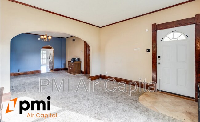 Photo - 520 Old Main St