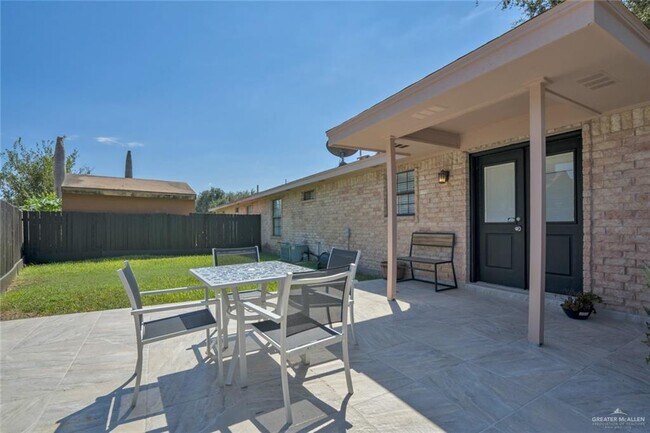 Photo - 5300 N 15th St Unidad 1